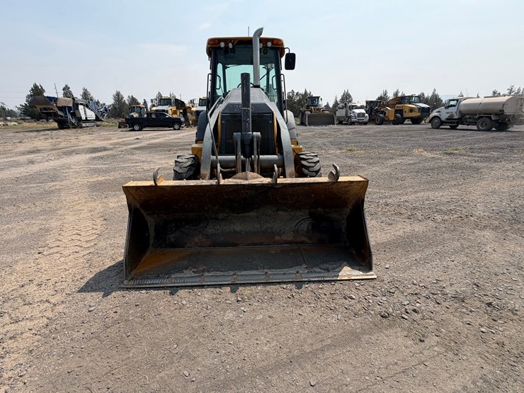 2016-deere-410l-image-2
