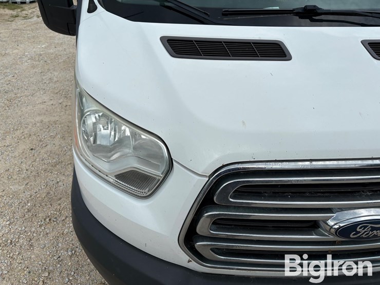 2015-ford-transit-image-13