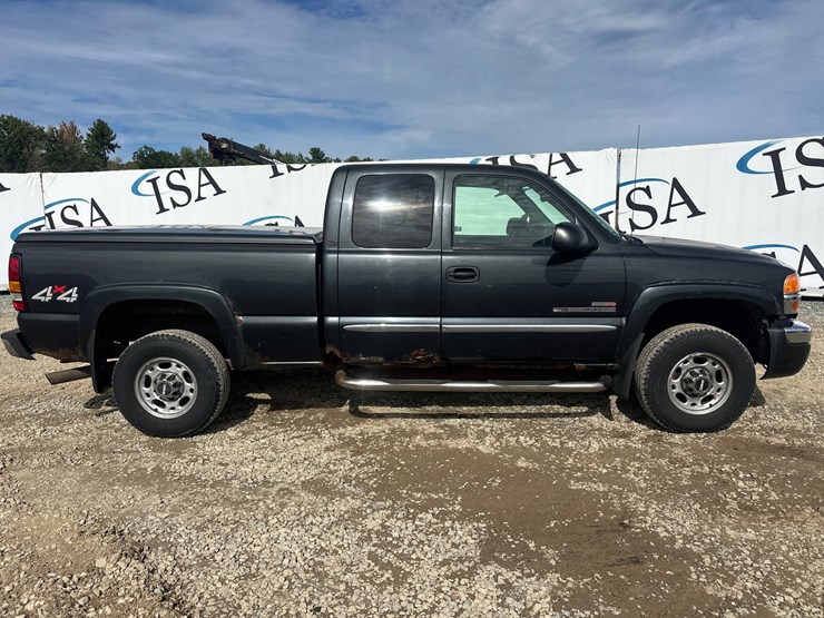 2005-gmc-sierra-2500-image-6