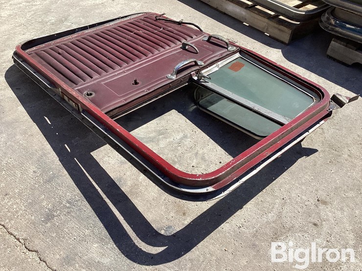 kenworth-pre-1972-top-handle-front-passenger-side-door-image-12