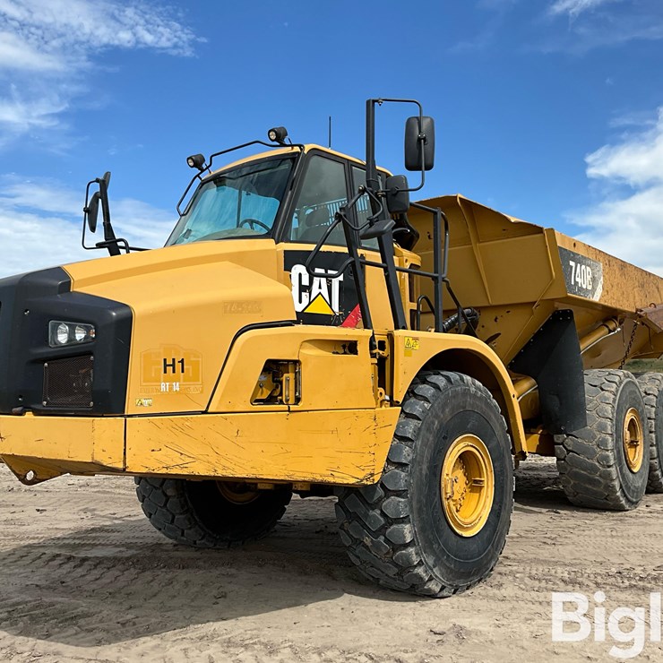2013 CATERPILLAR 740B
