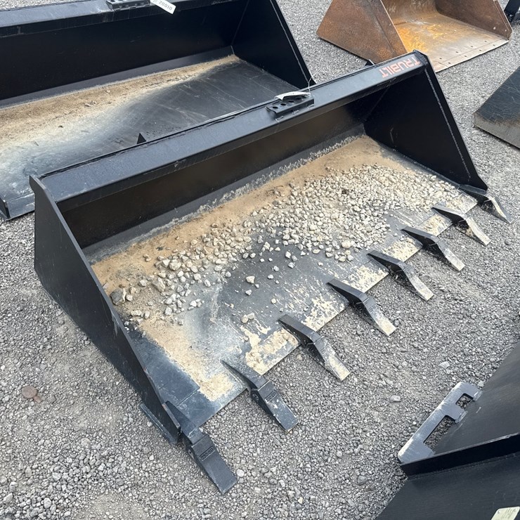 #2032 • TRUBILT 72" SKID STEER TOOTH BUCKET