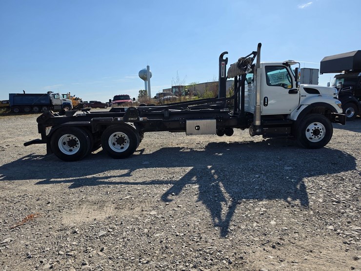 #25286-•-2021-international-hv607-truck-image-23