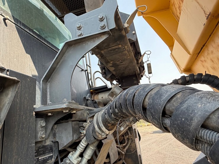 2016-komatsu-hm400-5-image-89