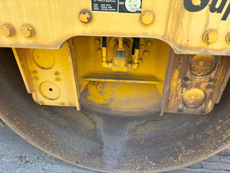 #2410-•-2015-sakia-sw880-double-drum-smooth-roller-compactor-image-70