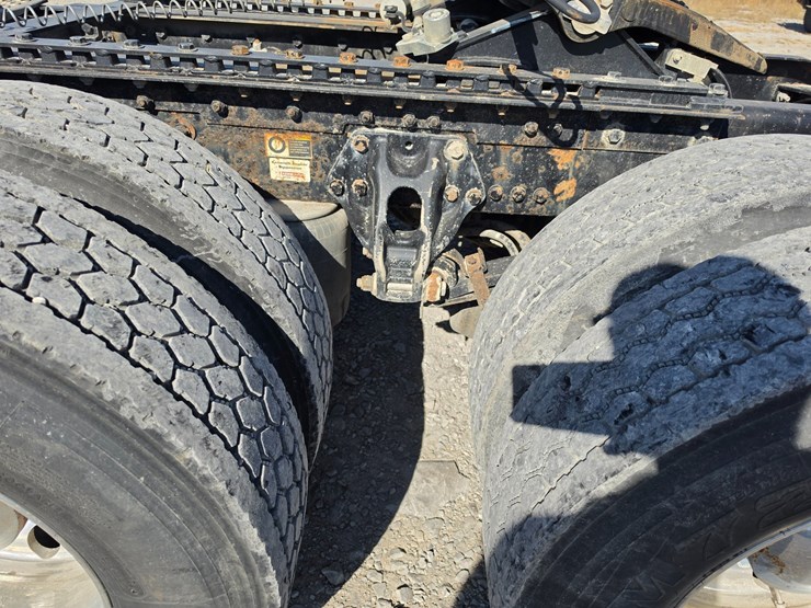 2018-kenworth-t800-image-123