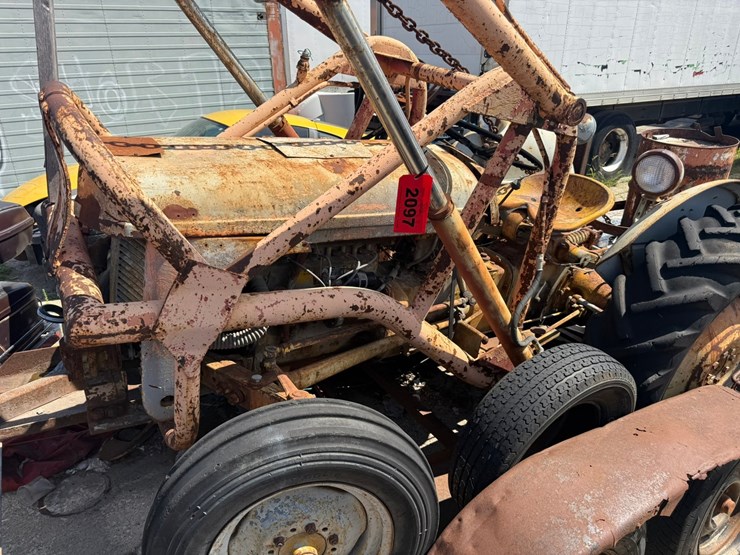 #2097-•-1953-ferguson-tractor-w/-trailer-image-2