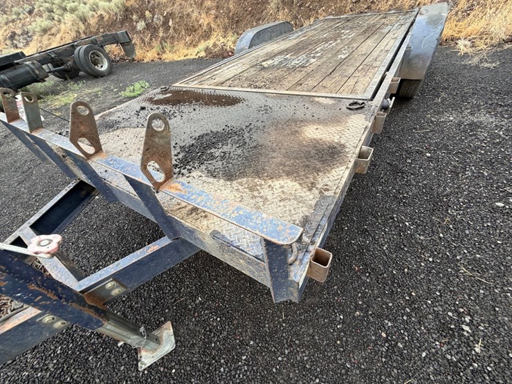 #2524-•-22'-tilt-bed-equipment-trailer-image-7
