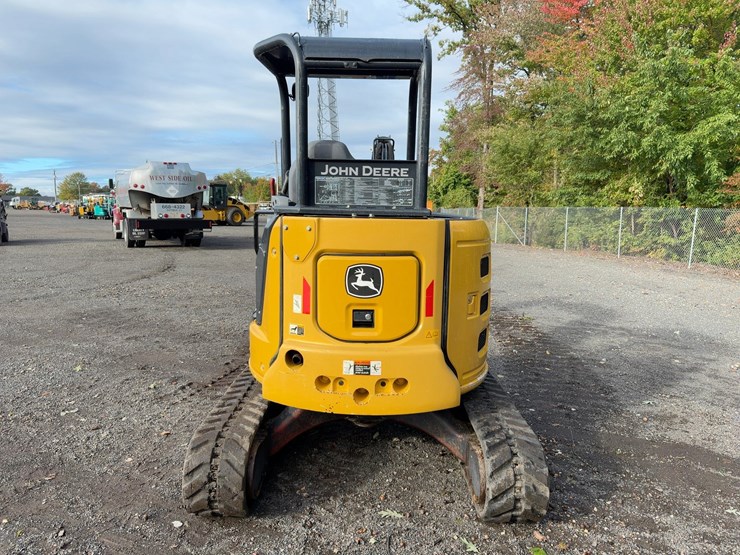 2021-deere-35g-image-4
