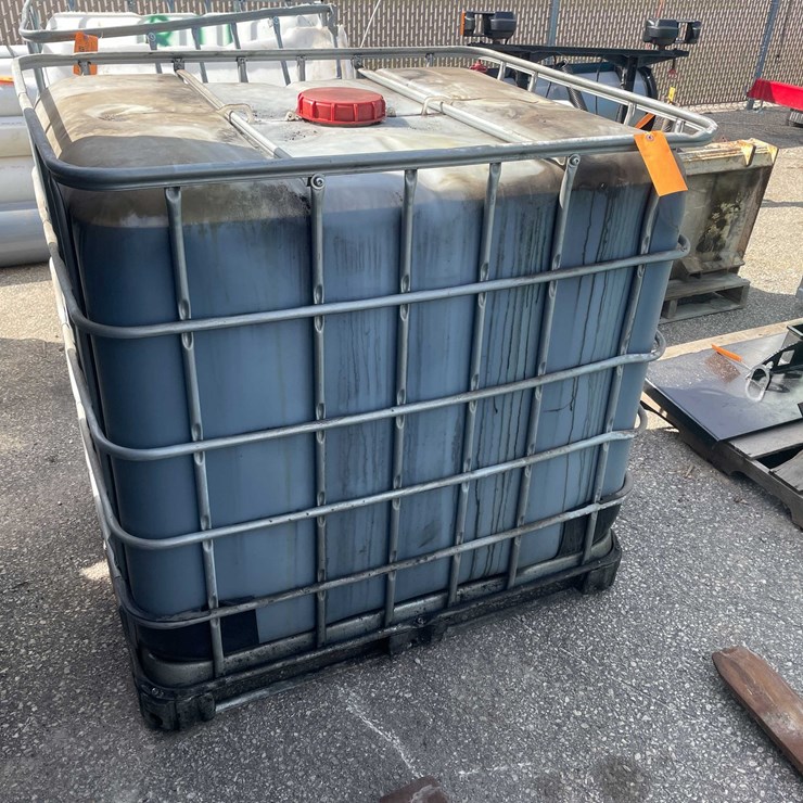 #4028 • IBC of Waste Oil (09)