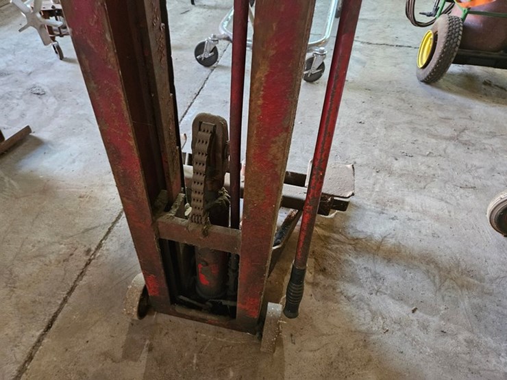 #8770-•-manual-crank-shop-jack-image-11