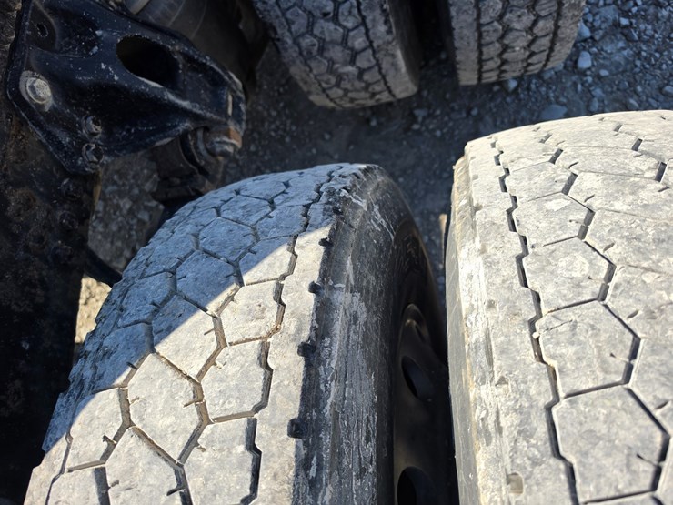 2018-kenworth-t800-image-116