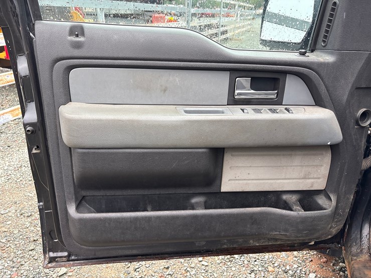 2012-ford-f150-image-40
