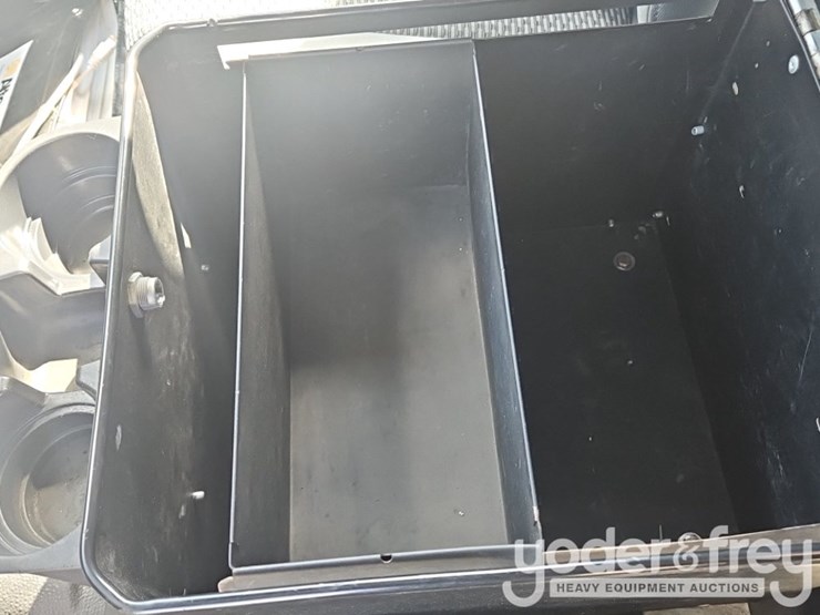 2012-ford-f450-image-28