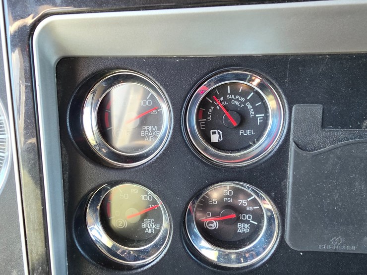 2018-kenworth-t800-image-72