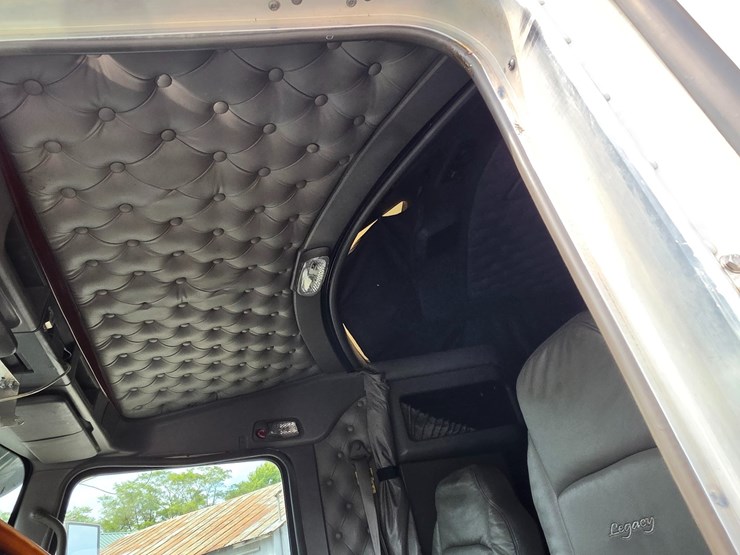 2007-kenworth-w900-image-55