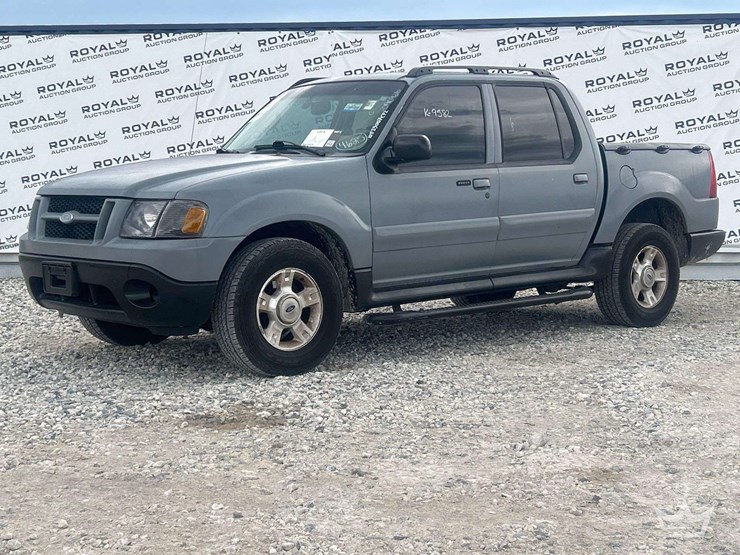 2003-ford-explorer-image-1