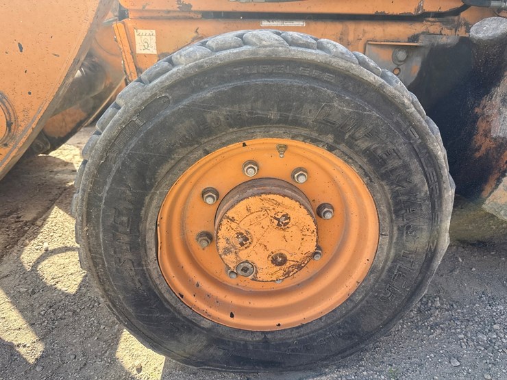 #2483-•-2009-case-570mxt-series-3-skip-loader-image-58