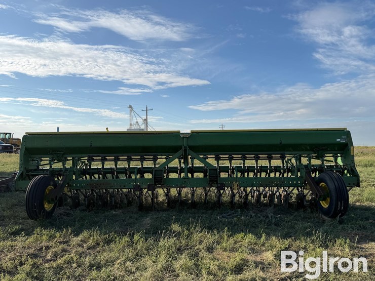 john-deere-520-image-2