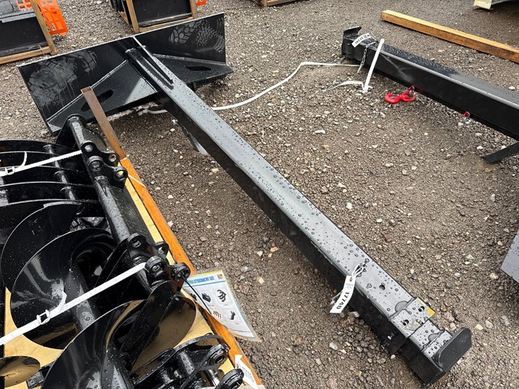 #6074-•-skid-steer-telescoping-boompole-image-1
