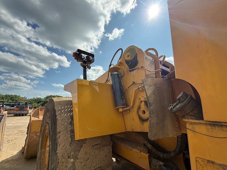 2017-caterpillar-988k-image-33