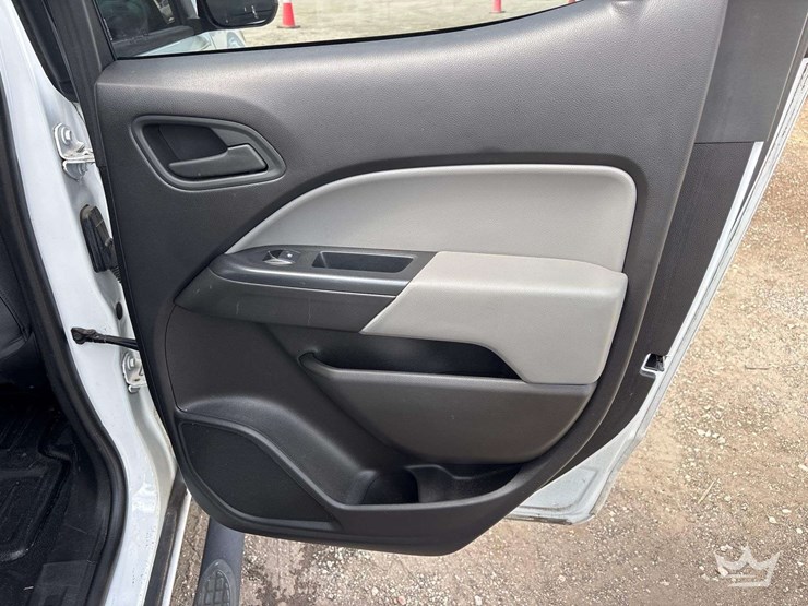 2018-chevrolet-colorado-image-24
