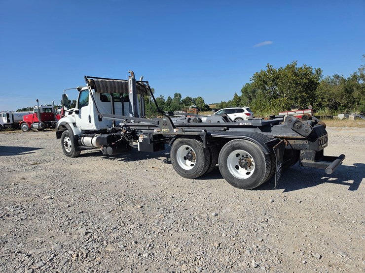 #25286-•-2021-international-hv607-truck-image-10