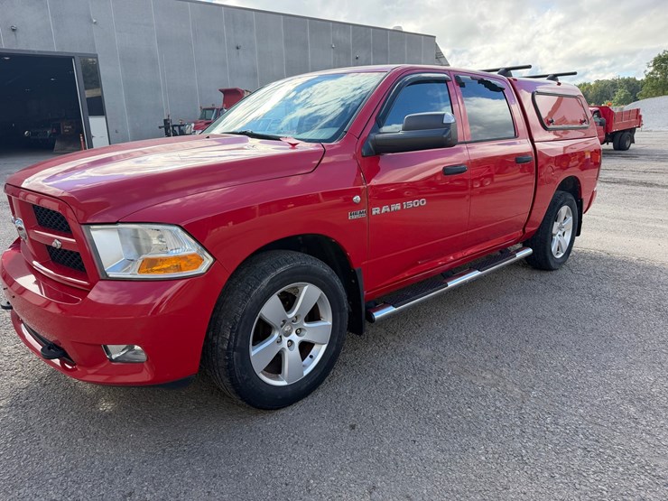 2012-dodge-1500-image-1