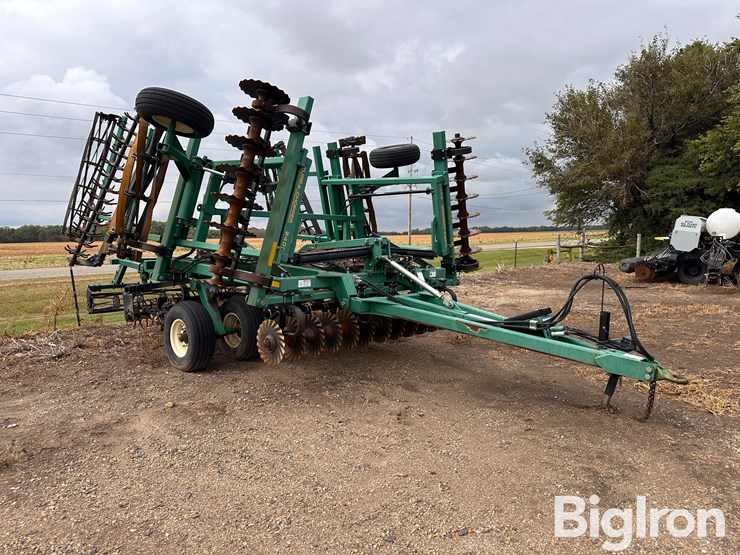 great-plains-2400tc-image-3