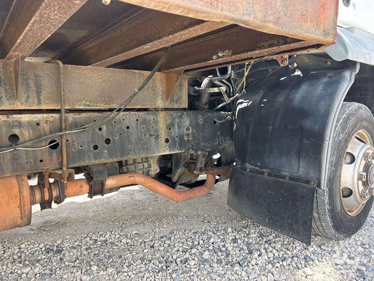 1998-mitsubishi-fuso-fh211-image-33