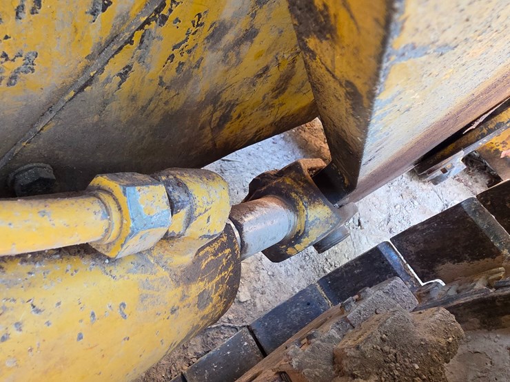 deere-555g-image-81