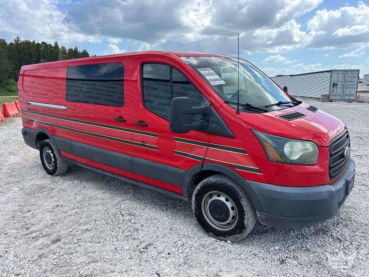 2016-ford-transit-image-2
