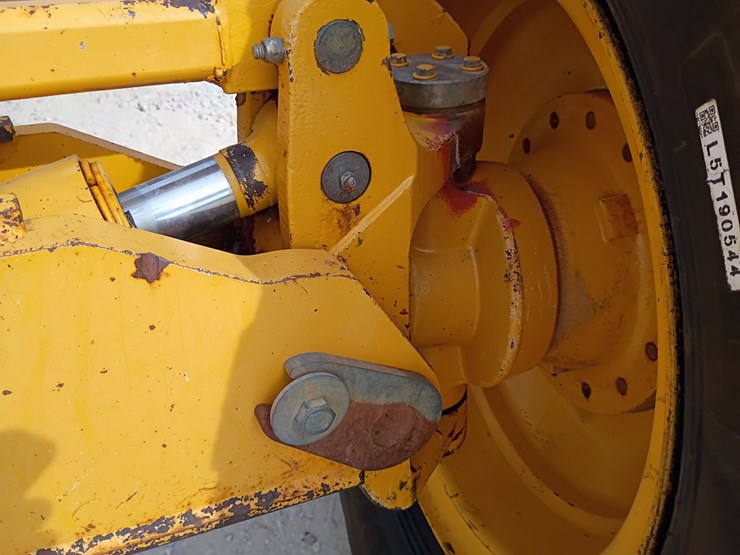 2008-deere-670d-image-21