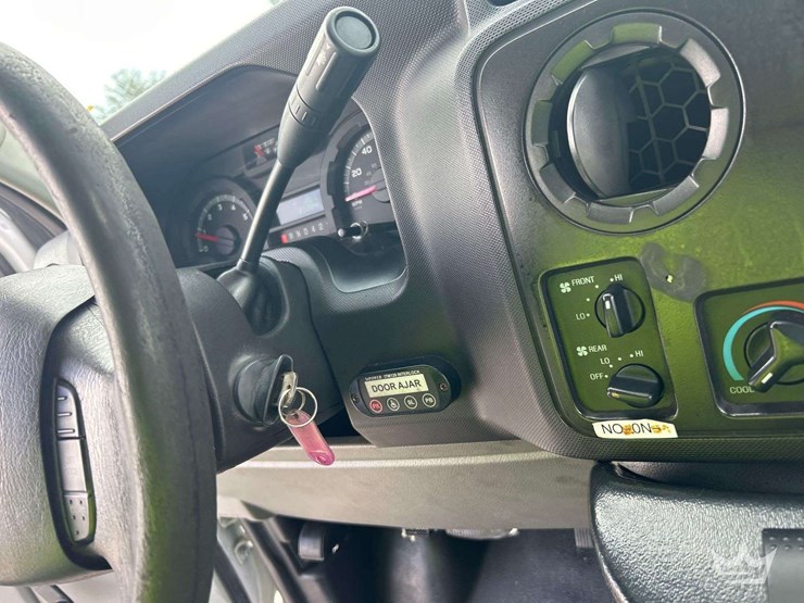 2017-ford-e450-image-22