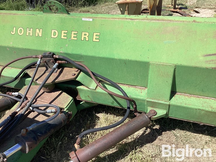 john-deere-12-image-11
