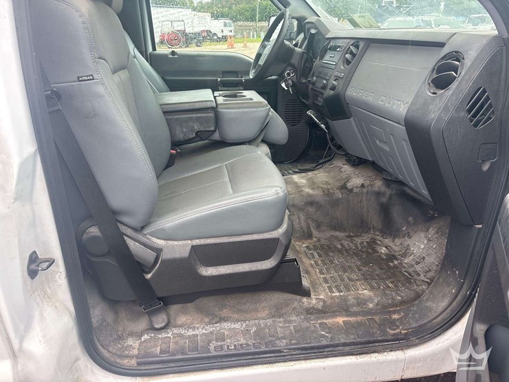 2016-ford-f550-image-23