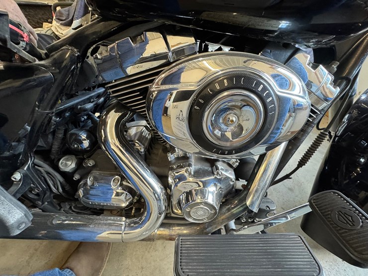 #1922-•-2011-harley-davidson-electra-glide-classic-motorcycle-image-20