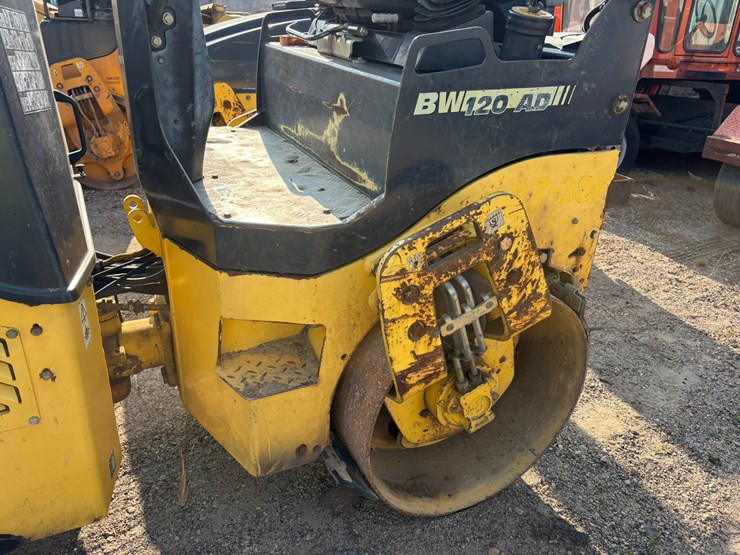 2013-bomag-bw120ad-4-image-10