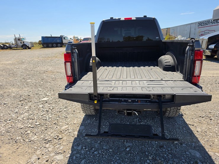 2022-ford-f250-image-65