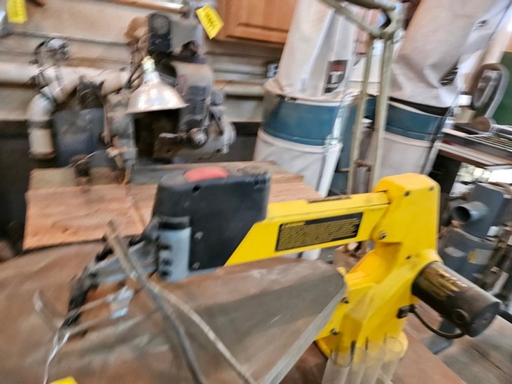 #8713-•-dewalt-scroll-saw-image-19