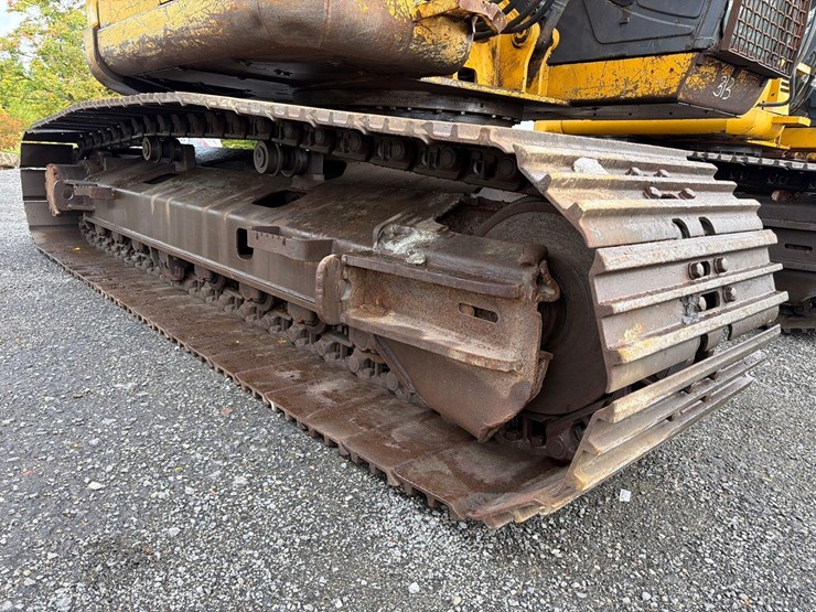 deere-225d-lc-image-14