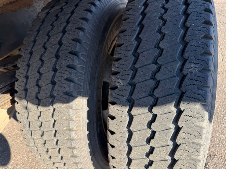 2014-chevrolet-3500-image-62