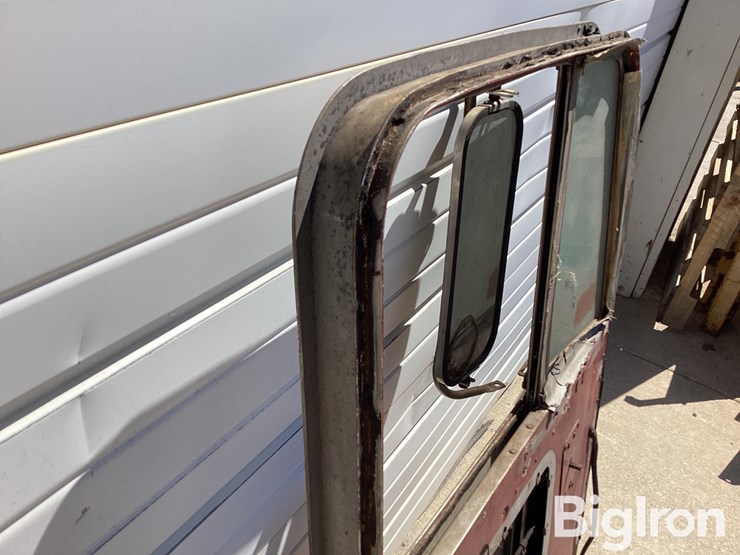 kenworth-top-handle-driver-side-door-image-16