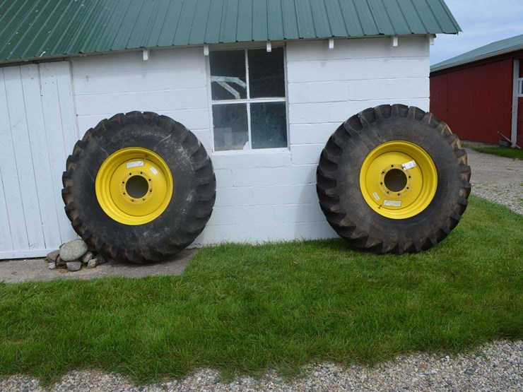 combine-rear-wheels-and-tires-image-1
