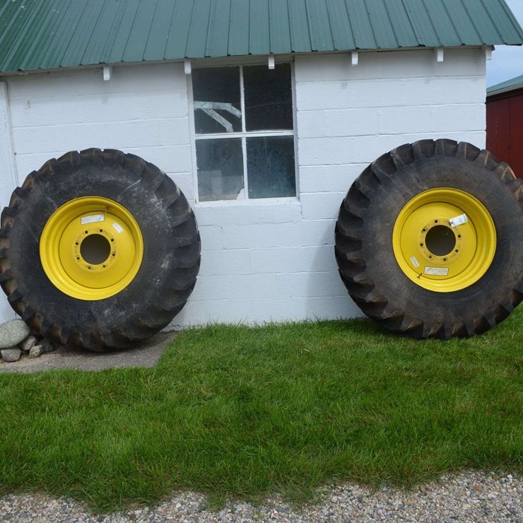 Combine rear wheels and tires