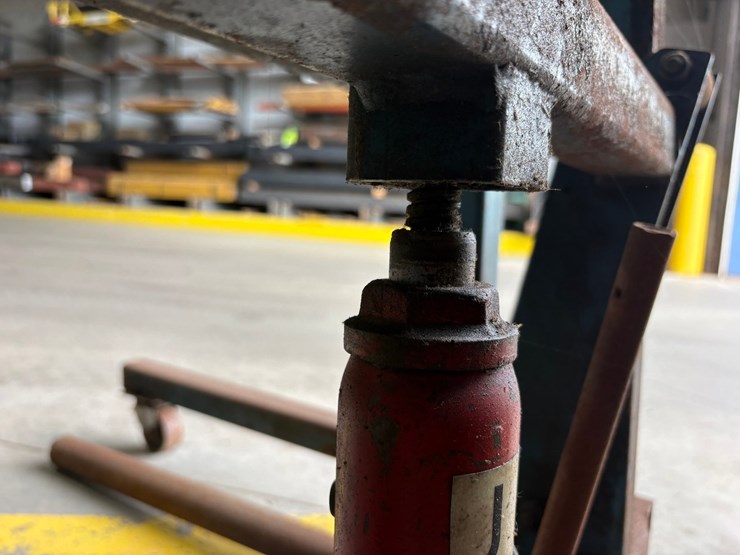 #3234-•-3-ton-wheel-jack-image-6