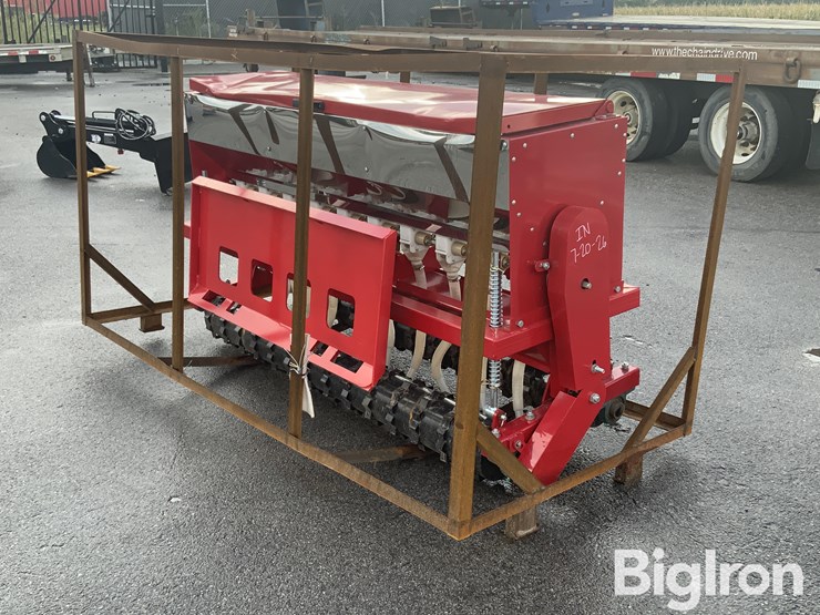 2026-massey-ferguson-730-image-1