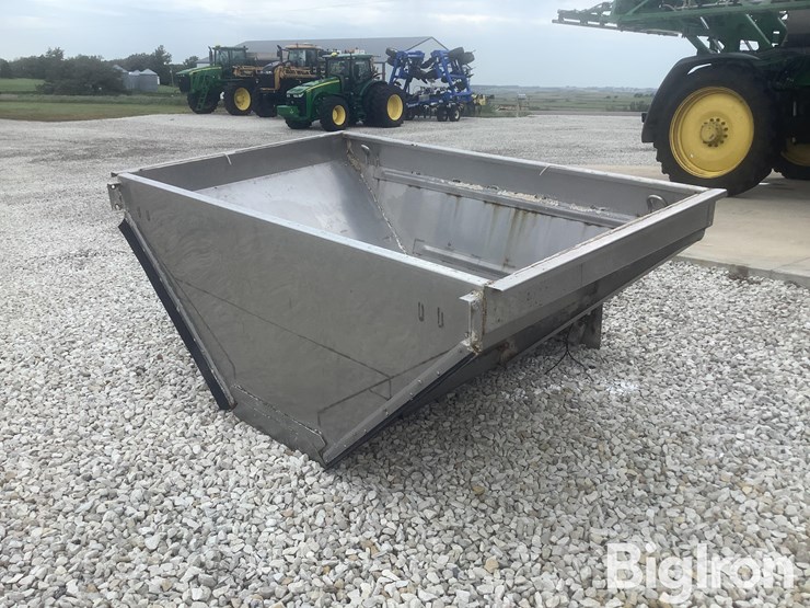 new-leader-l3220g-multapplier-fertilizer-box-image-7