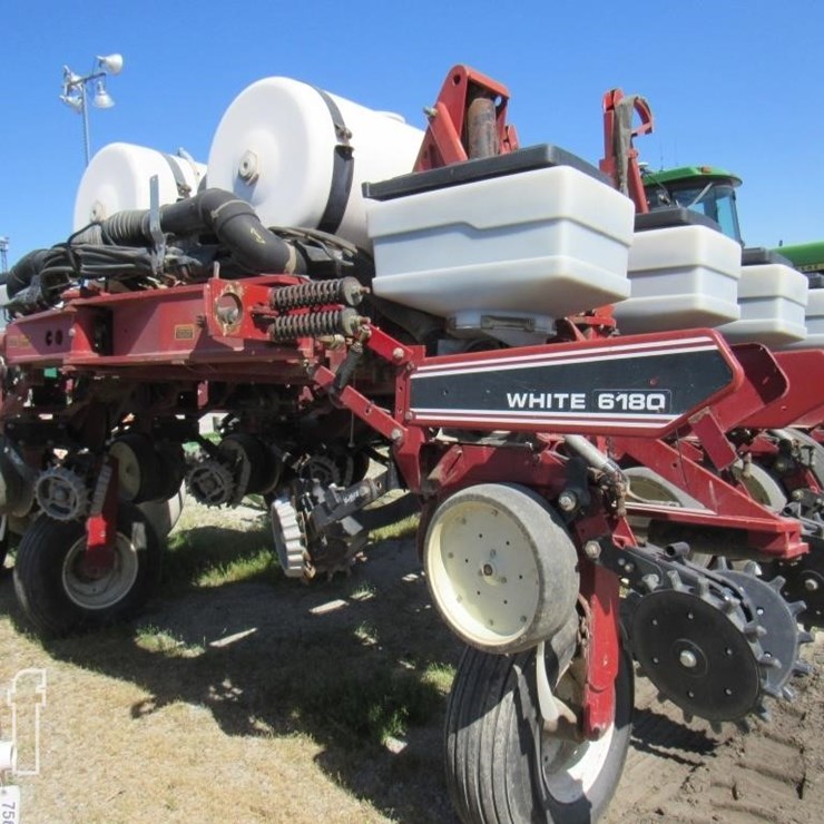 WHITE 6180