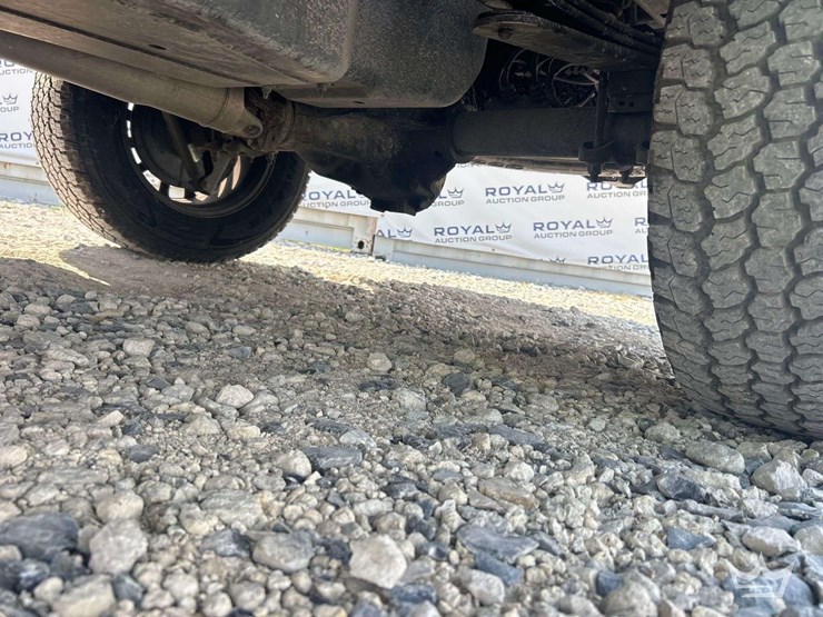 2020-ford-f150-image-24